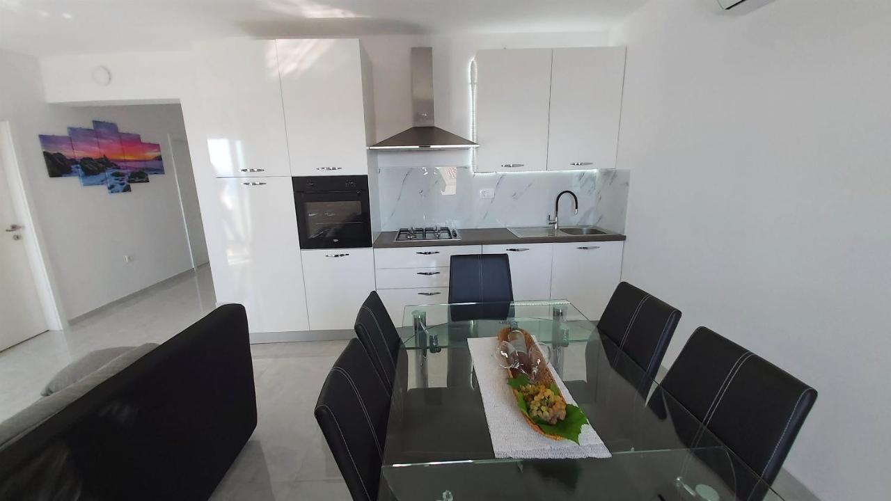 Apartments Zorica Duće Exterior foto